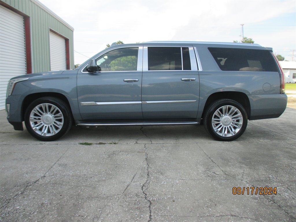 2016 Cadillac Escalade ESV Platinum photo