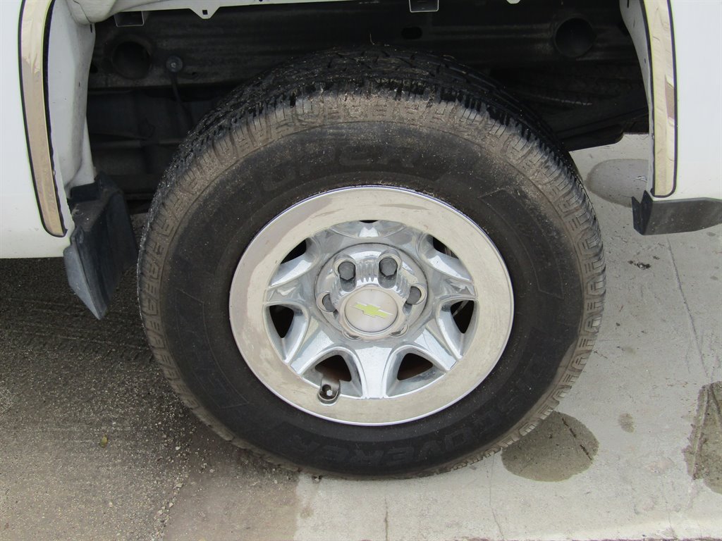 2014 Chevrolet Silverado 1500 - $19,895