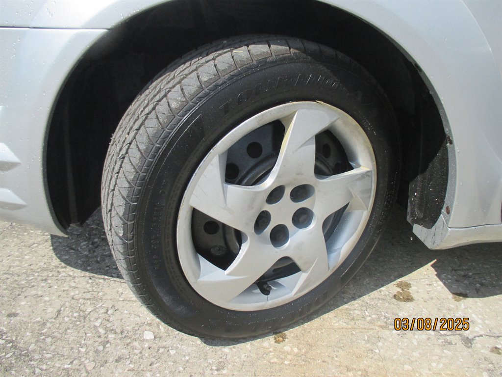 2005 Pontiac Vibe photo