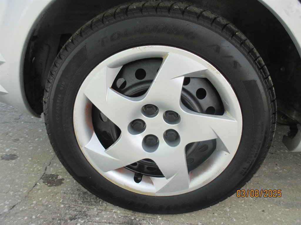 2005 Pontiac Vibe photo