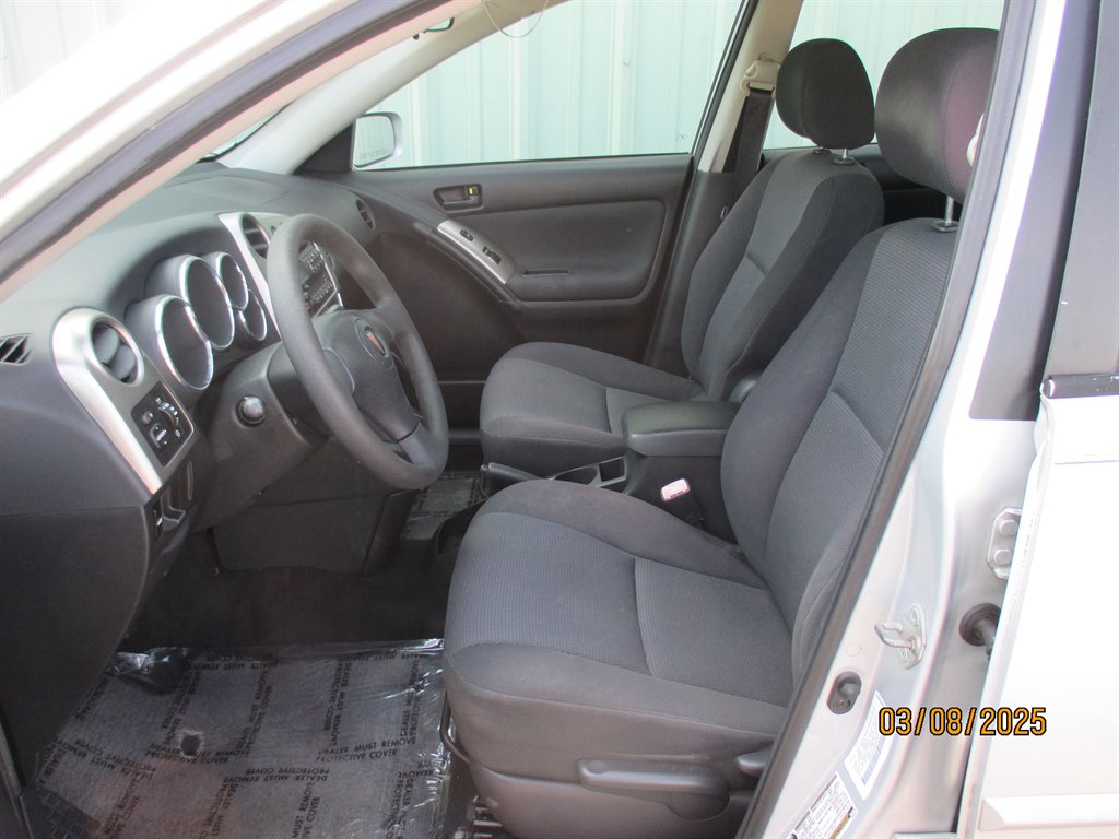2005 Pontiac Vibe photo