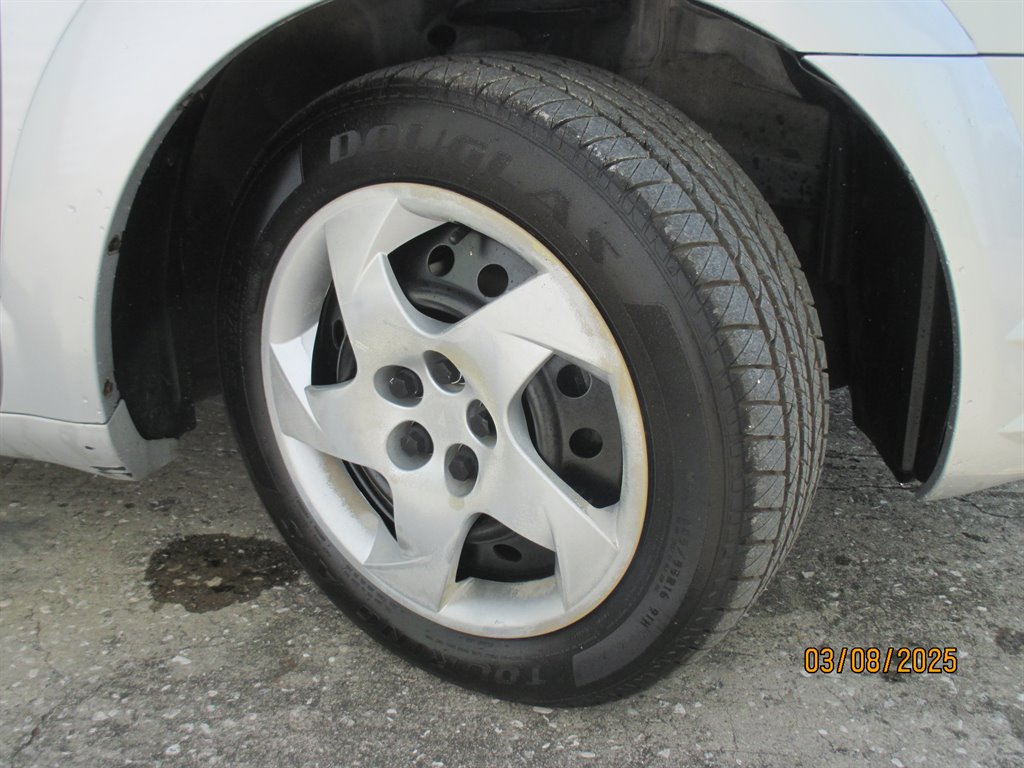 2005 Pontiac Vibe photo