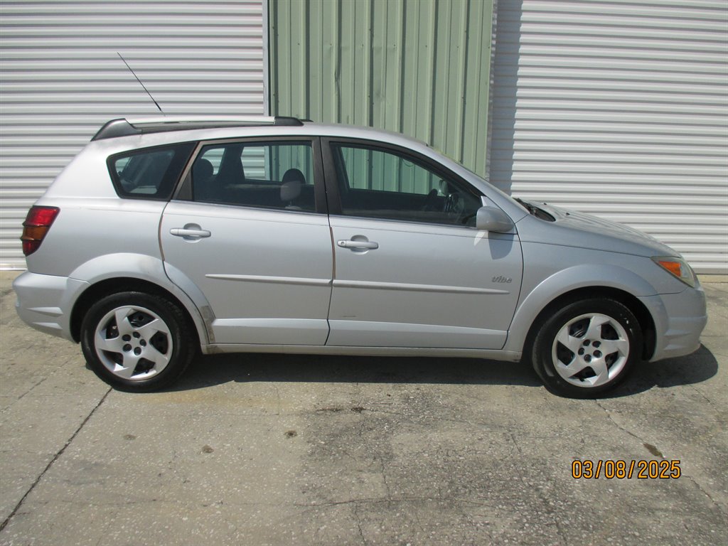 2005 Pontiac Vibe photo