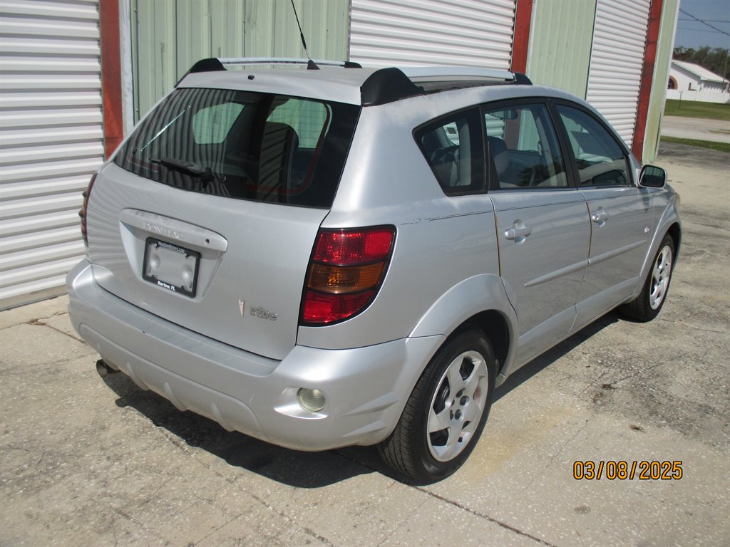 2005 Pontiac Vibe photo