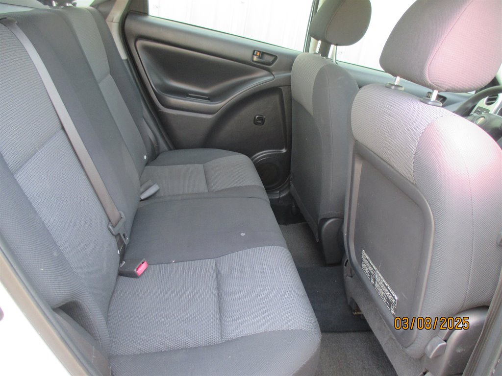 2005 Pontiac Vibe photo