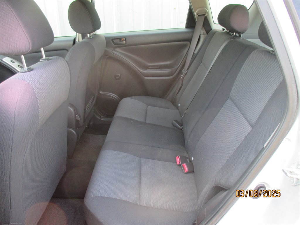 2005 Pontiac Vibe photo