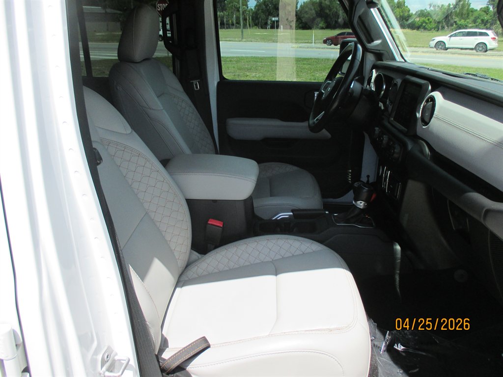 2021 Jeep Gladiator - $35,995