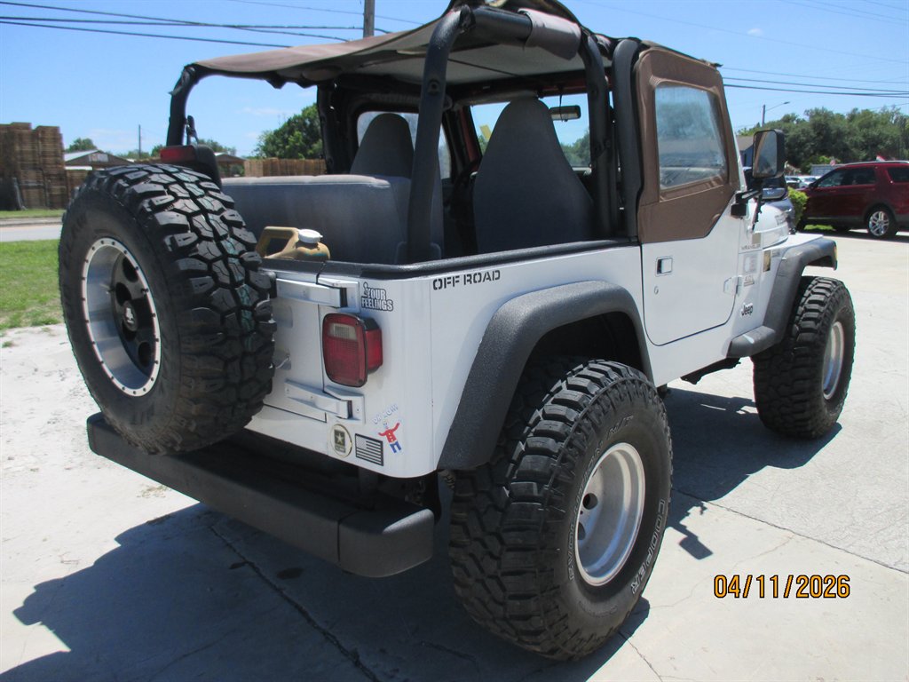 1998 Jeep Wrangler - $10,995