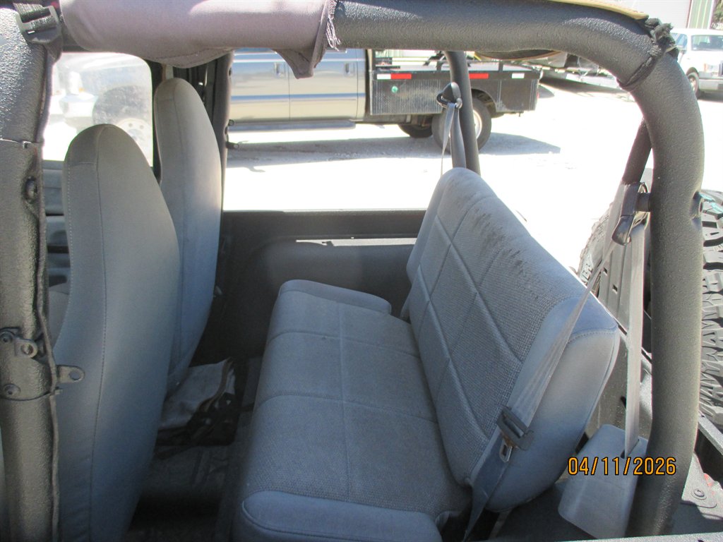 1998 Jeep Wrangler - $10,995