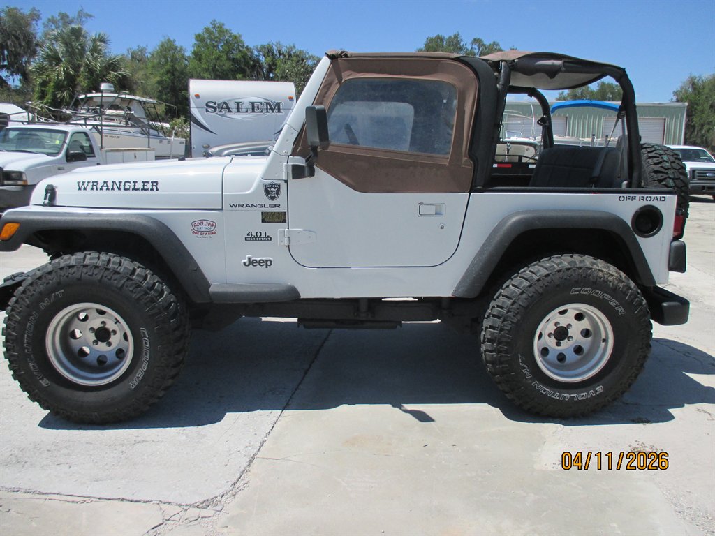 1998 Jeep Wrangler - $10,995