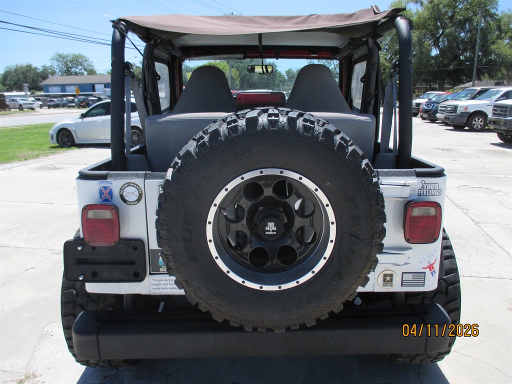 1998 Jeep Wrangler - $10,995