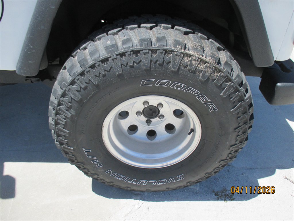 1998 Jeep Wrangler - $10,995