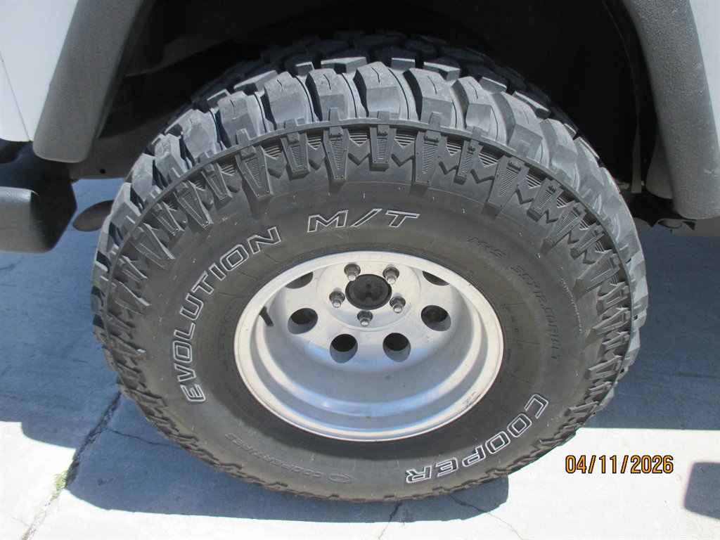 1998 Jeep Wrangler - $10,995