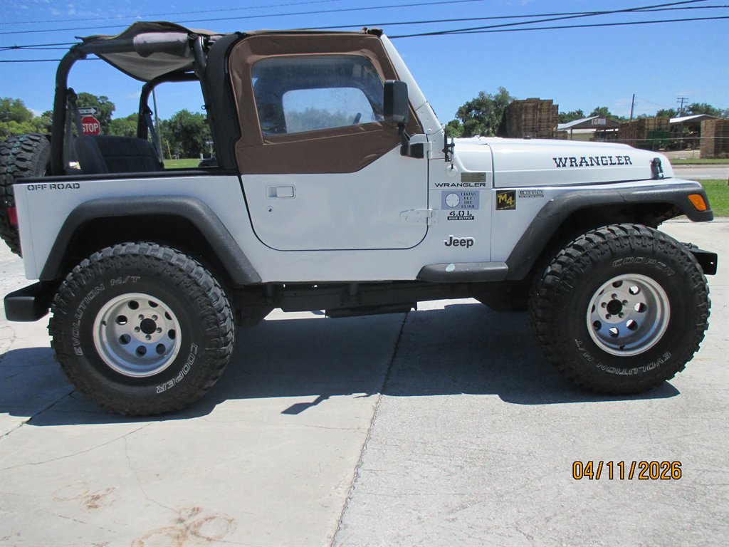 1998 Jeep Wrangler - $10,995