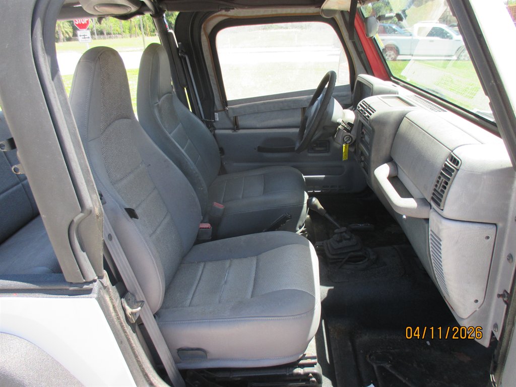 1998 Jeep Wrangler - $10,995