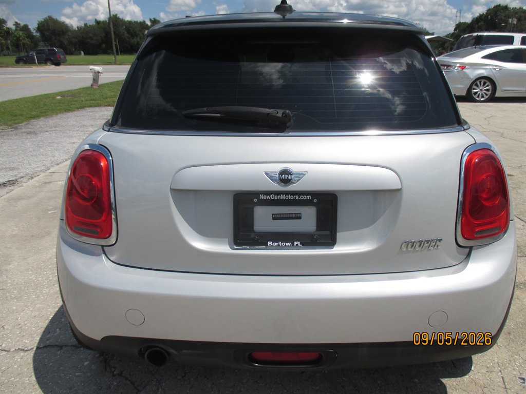 2015 MINI Hardtop - $10,895