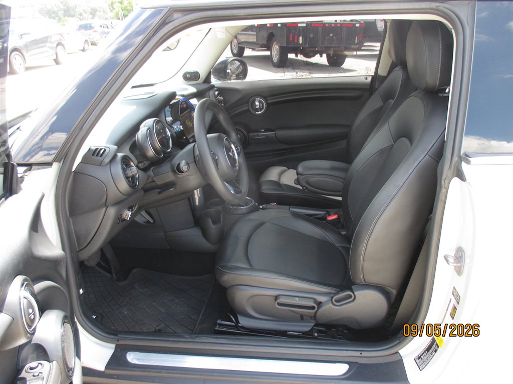 2015 MINI Hardtop - $10,895