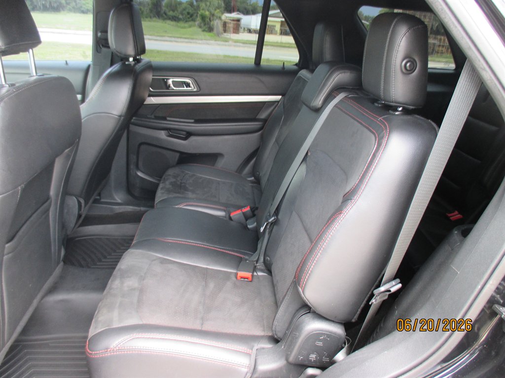 2018 Ford Explorer - $18,995