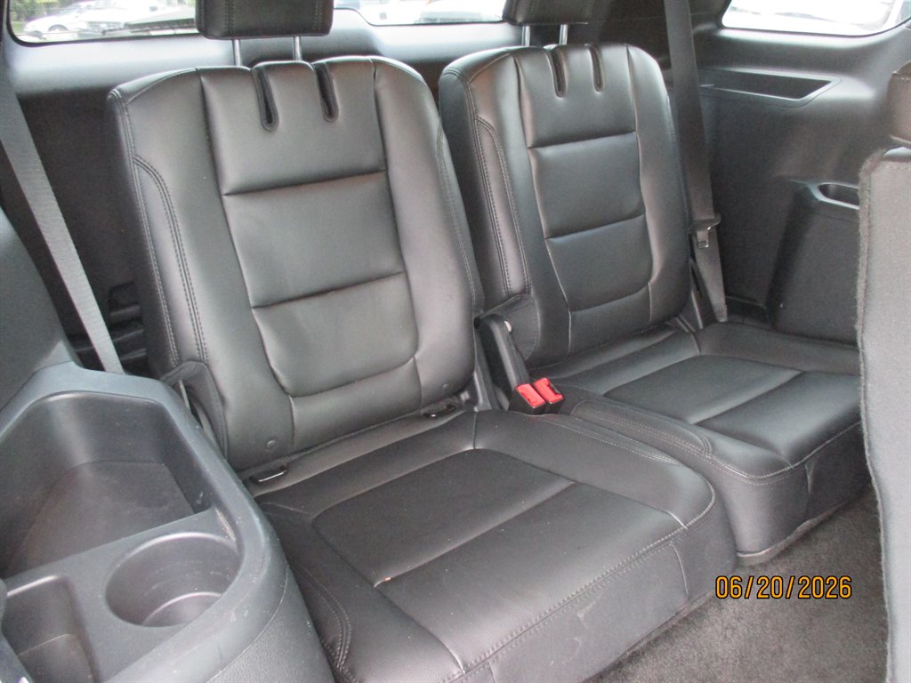 2018 Ford Explorer - $18,995