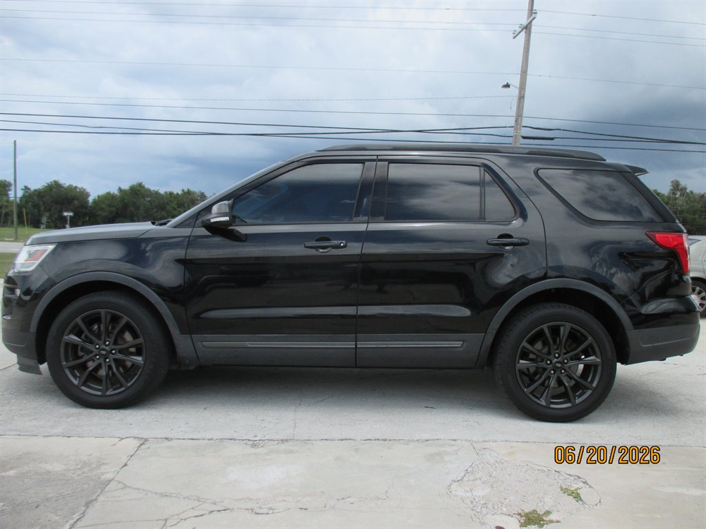 2018 Ford Explorer - $18,995