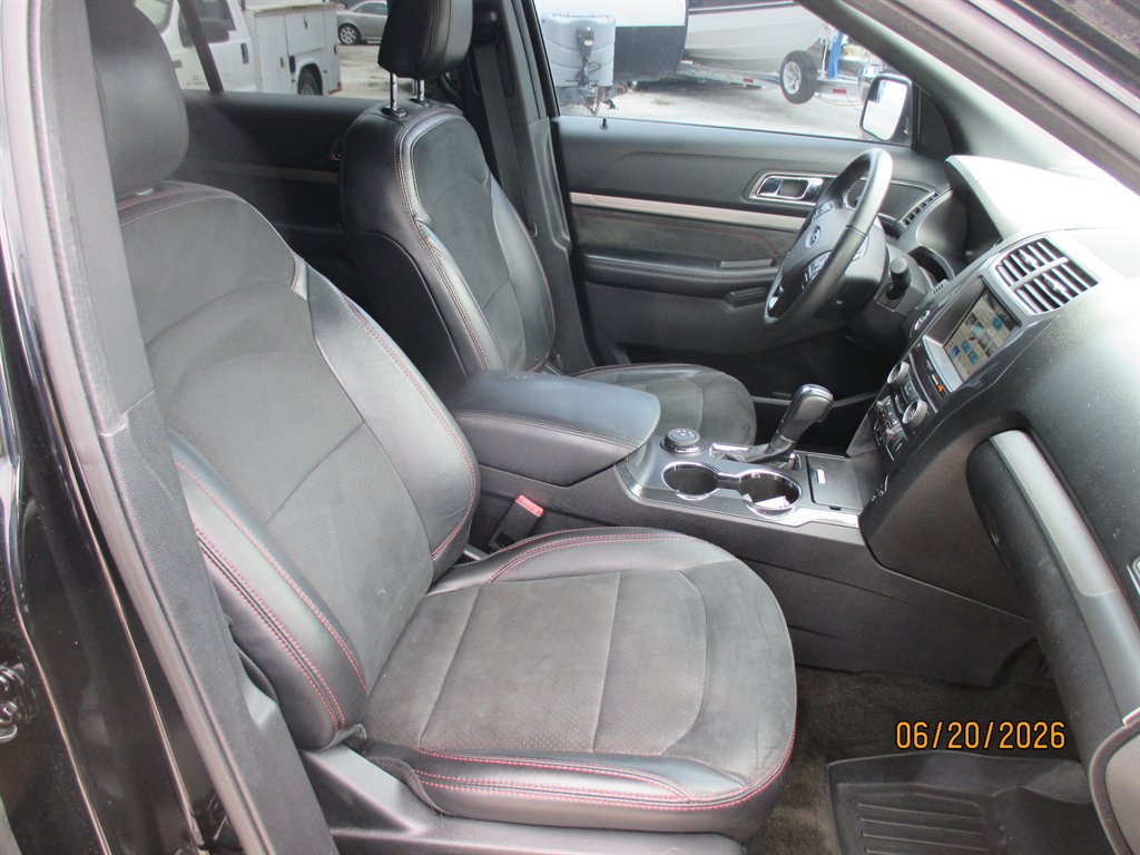 2018 Ford Explorer - $18,995