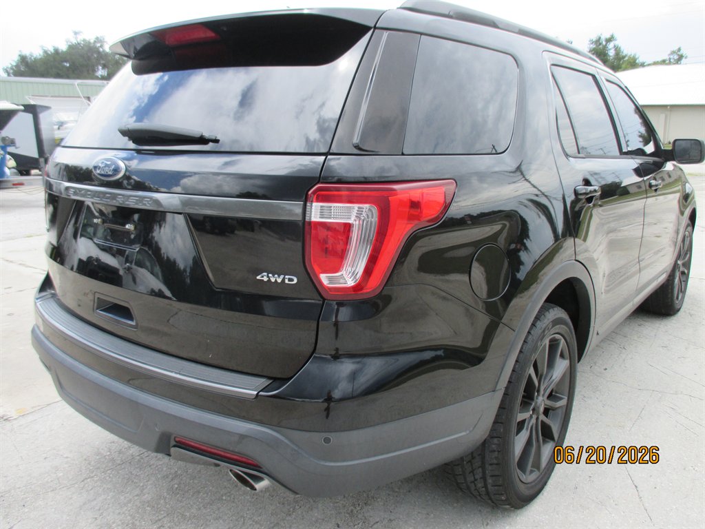 2018 Ford Explorer - $18,995