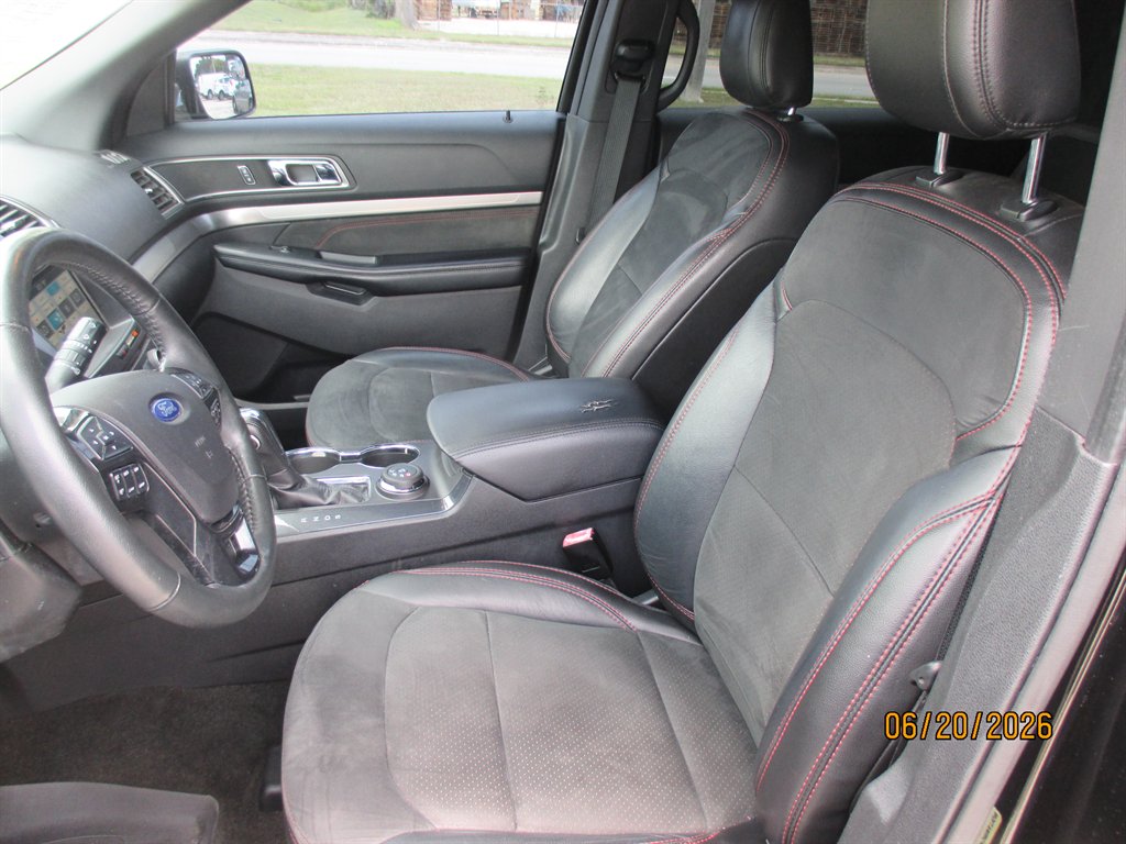 2018 Ford Explorer - $18,995