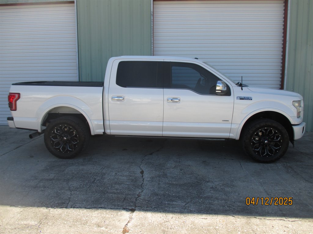 2017 Ford F150 Platinum photo