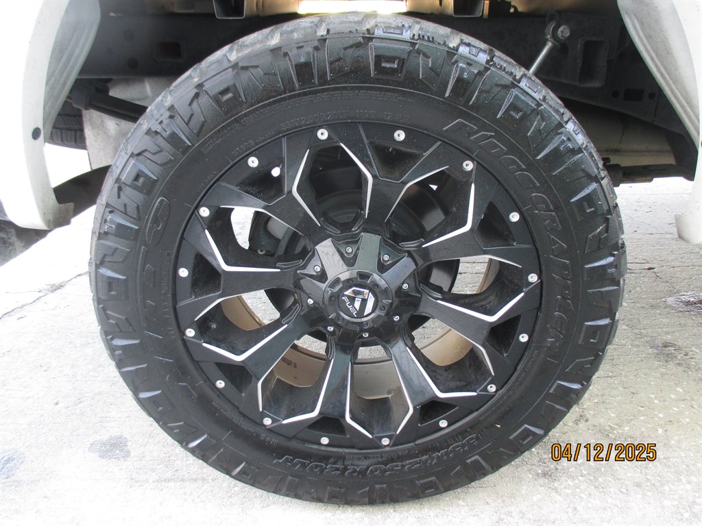 2017 Ford F150 Platinum photo