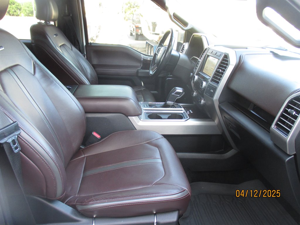 2017 Ford F150 Platinum photo