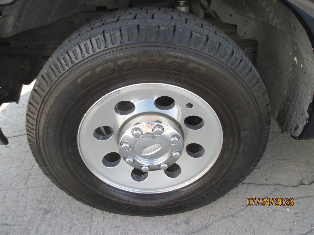 2006 Ford F-250 - $14,895