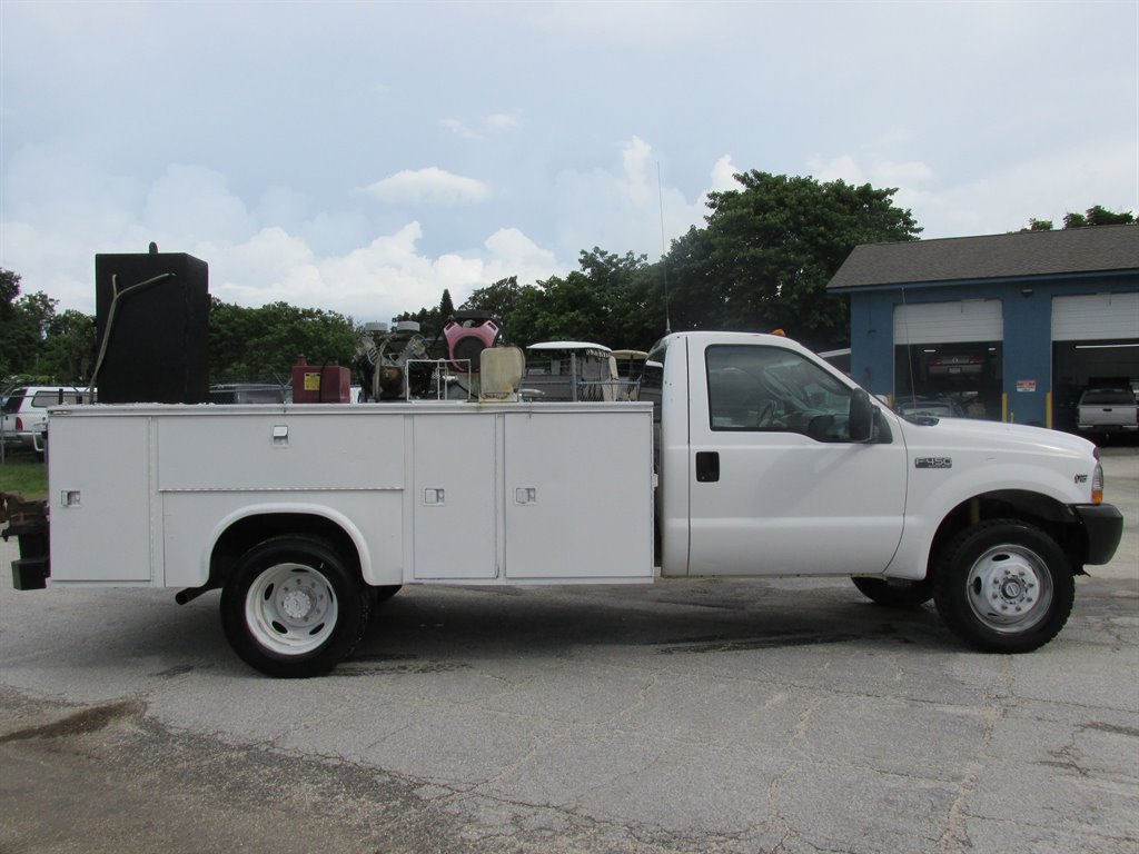 2004 Ford F-450 - $17,995