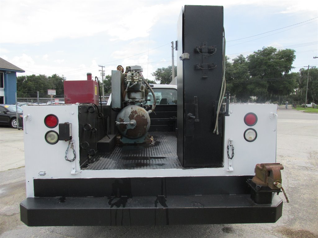 2004 Ford F-450 - $17,995
