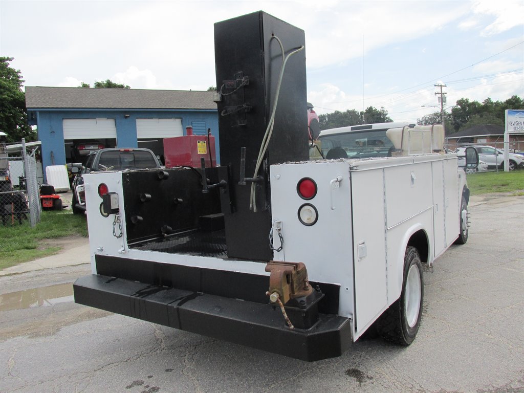 2004 Ford F-450 - $17,995