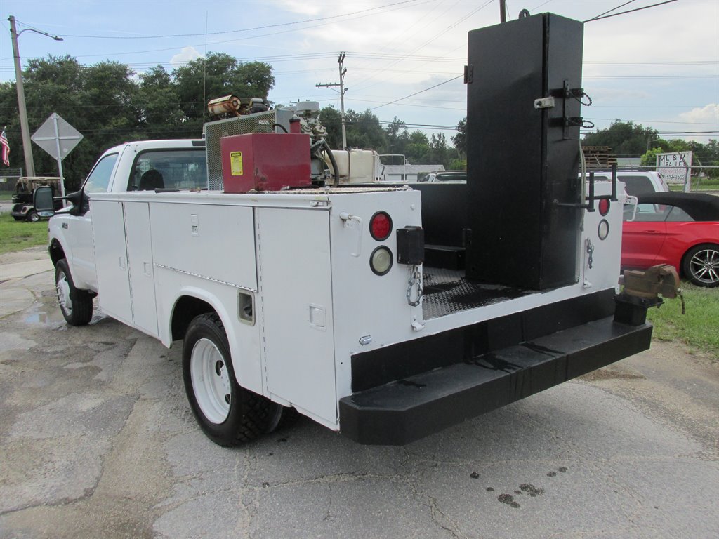 2004 Ford F-450 - $17,995