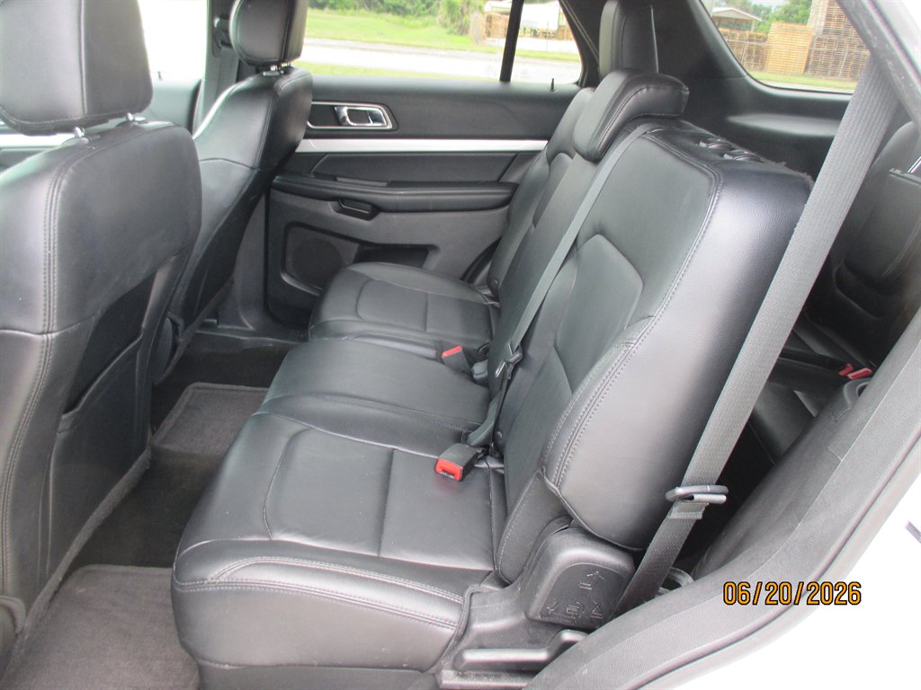 2016 Ford Explorer - $13,995