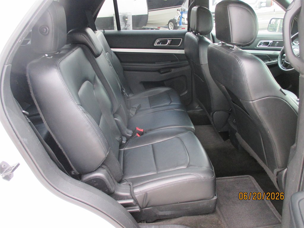 2016 Ford Explorer - $13,995