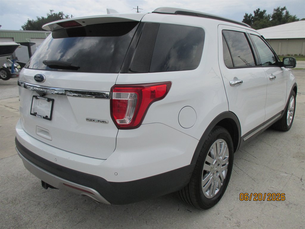 2016 Ford Explorer - $13,995