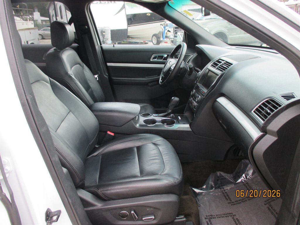 2016 Ford Explorer - $13,995