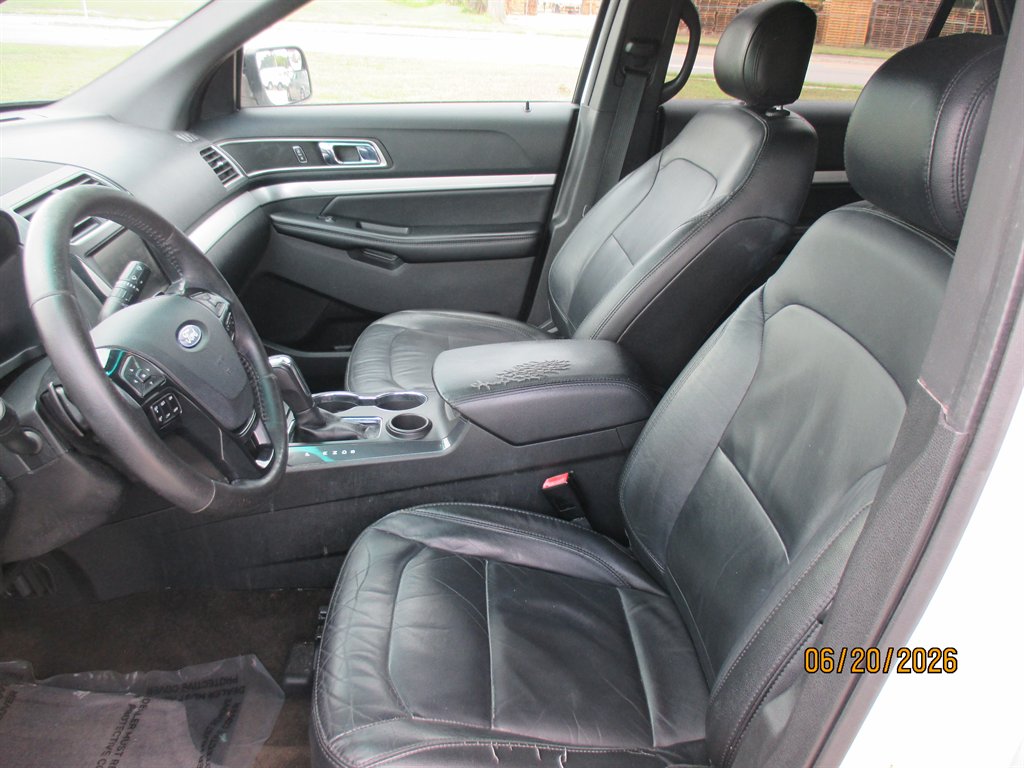 2016 Ford Explorer - $13,995