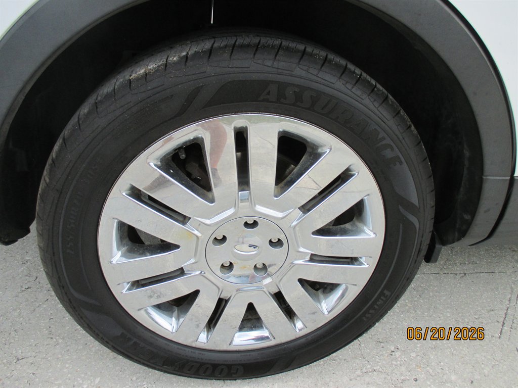 2016 Ford Explorer - $13,995