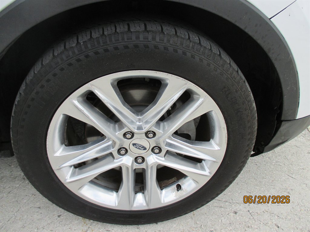 2016 Ford Explorer - $13,995