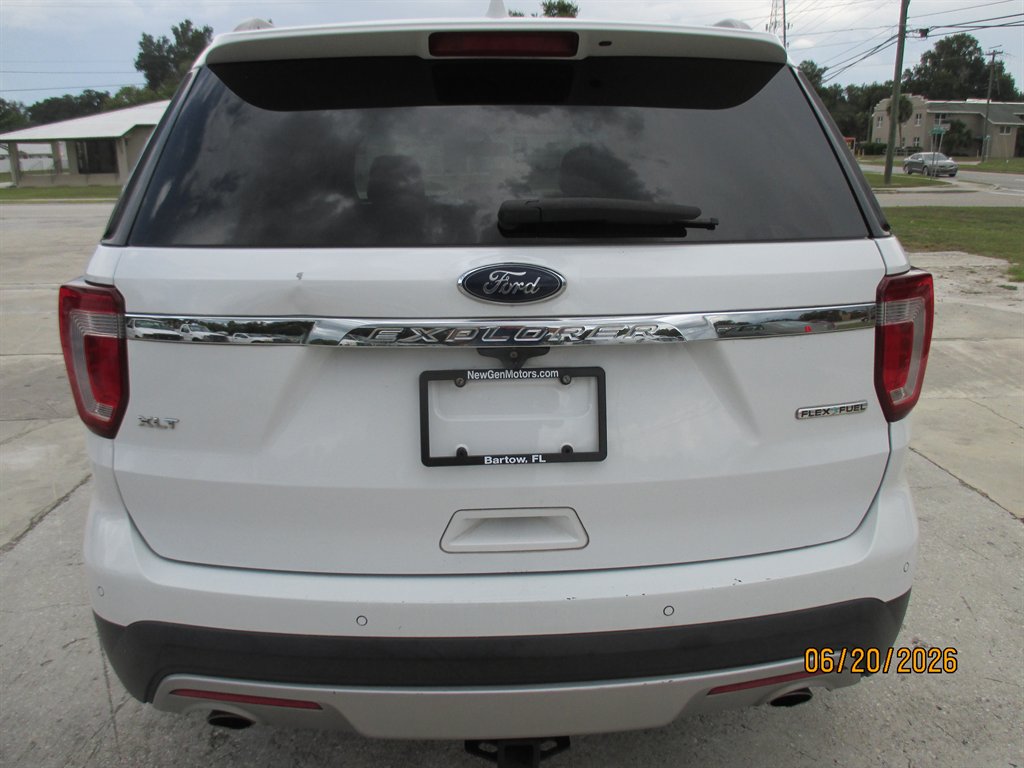 2016 Ford Explorer - $13,995