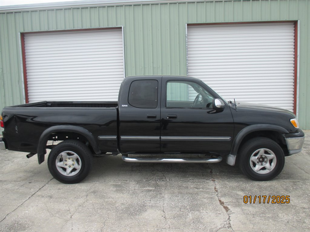 2001 Toyota Tundra SR5 photo