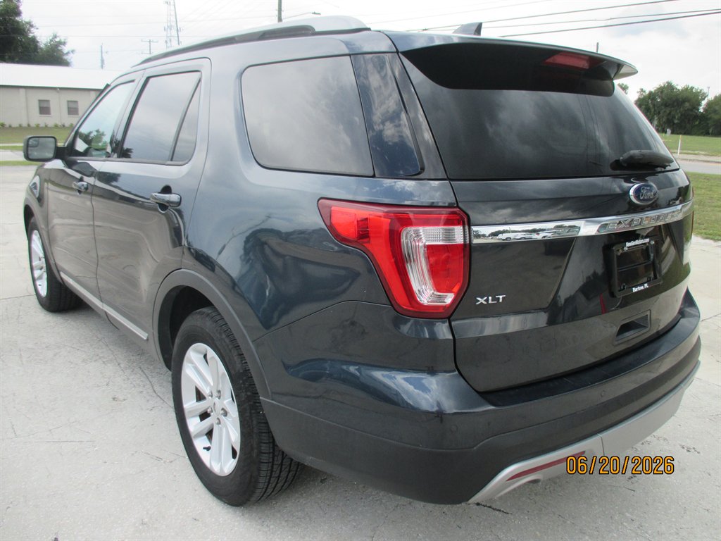 2017 Ford Explorer - $14,895