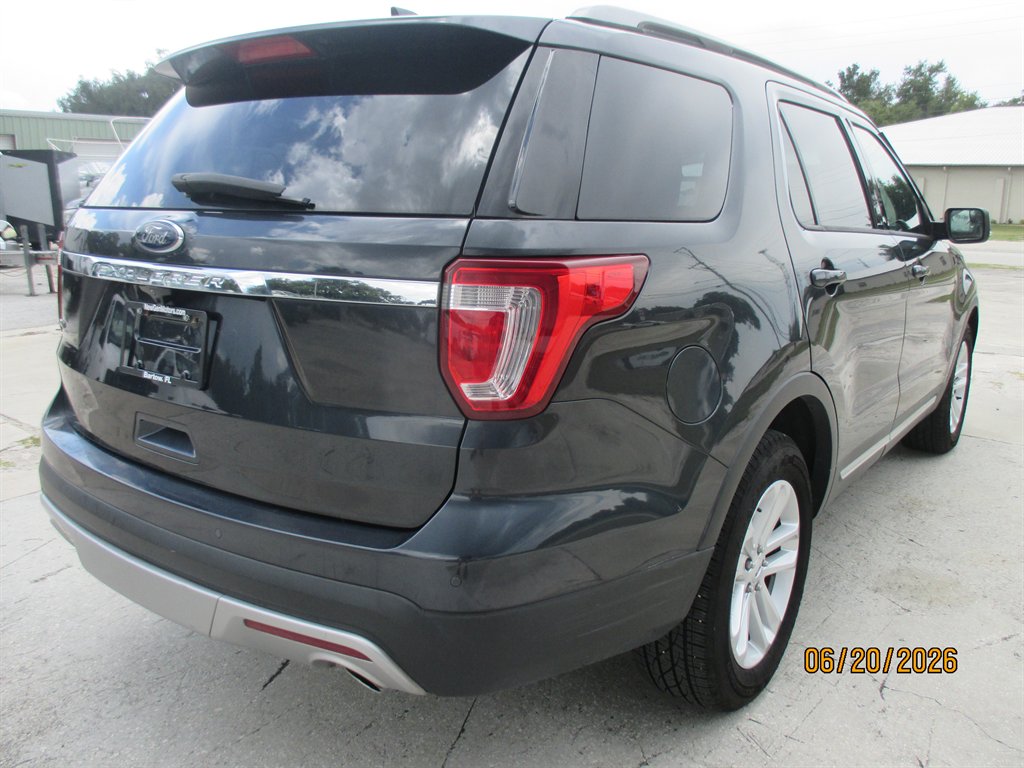 2017 Ford Explorer - $14,895