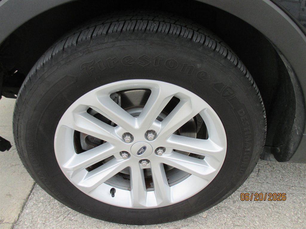 2017 Ford Explorer - $14,895