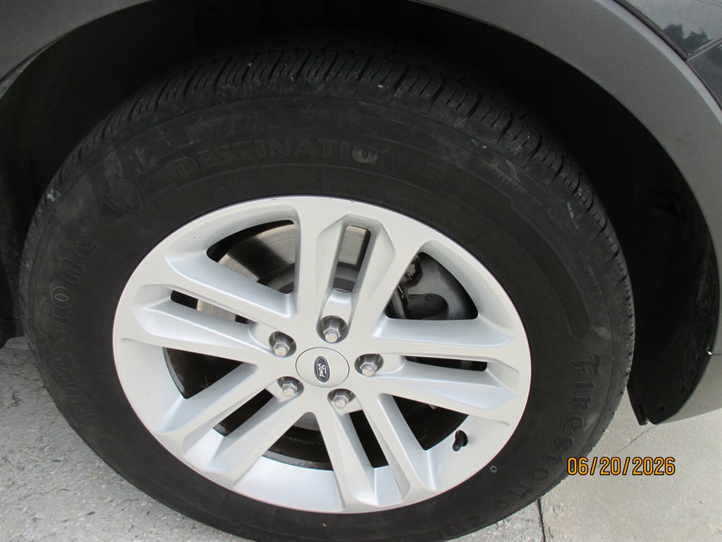 2017 Ford Explorer - $14,895