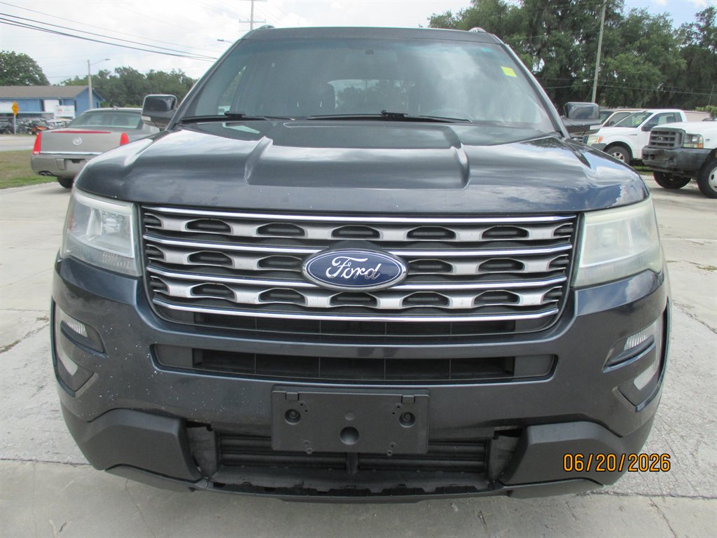 2017 Ford Explorer - $14,895