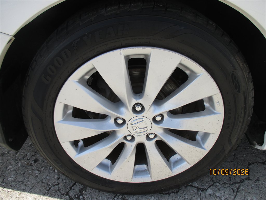 2014 Honda Accord - $11,995